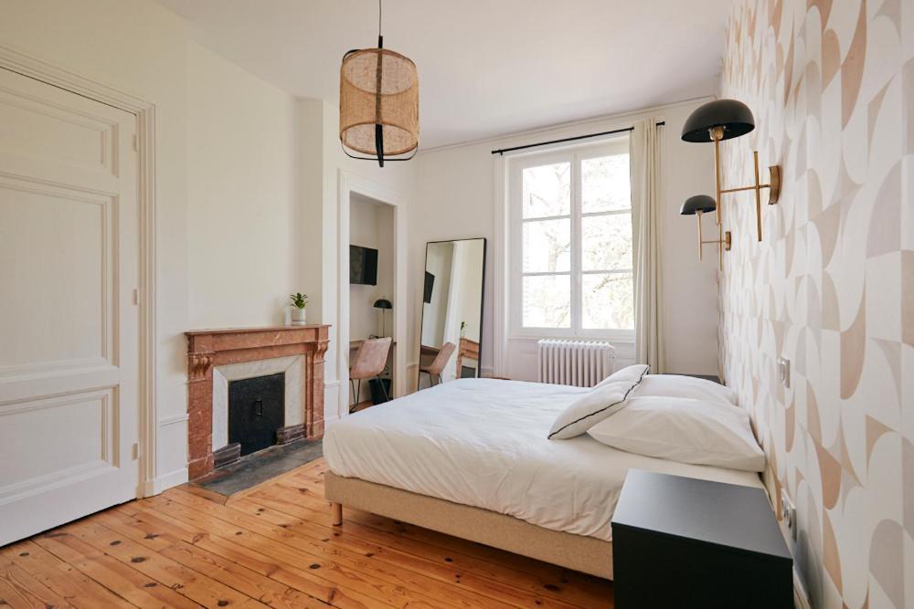 Maison Martouret - Colodge อ็องเดรซิเยอซ์-บูเตยง ภายนอก รูปภาพ